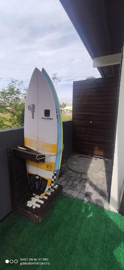 Pousada Container Amarelo Palhoça Esterno foto