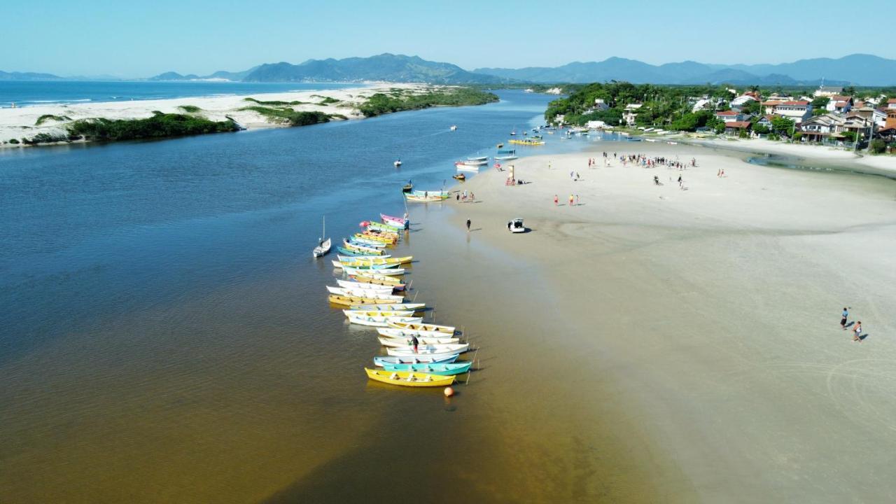 Pousada Container Amarelo Palhoça Esterno foto
