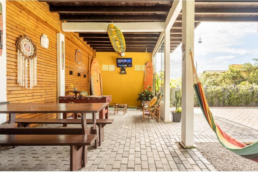 Pousada Container Amarelo Palhoça Esterno foto